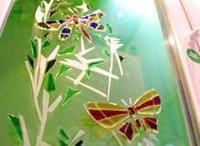 Фьюзинг и пескоструй, бабочки на окне